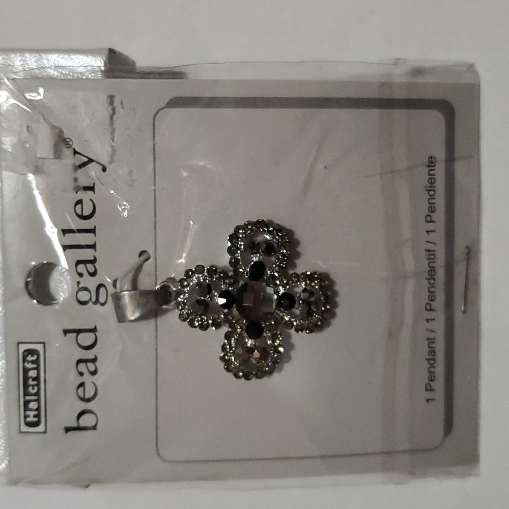 Halcraft cross pendant